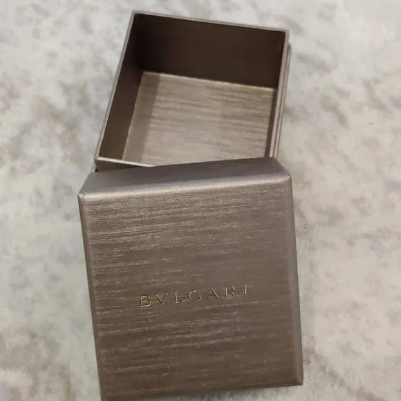 BVLGARI Shopping Bag and Box - Picture 2 of 3